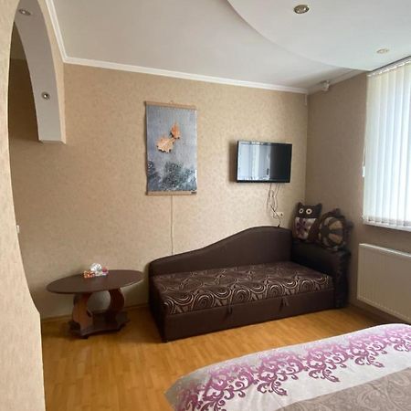 Отель Рио Melitopol Ngoại thất bức ảnh